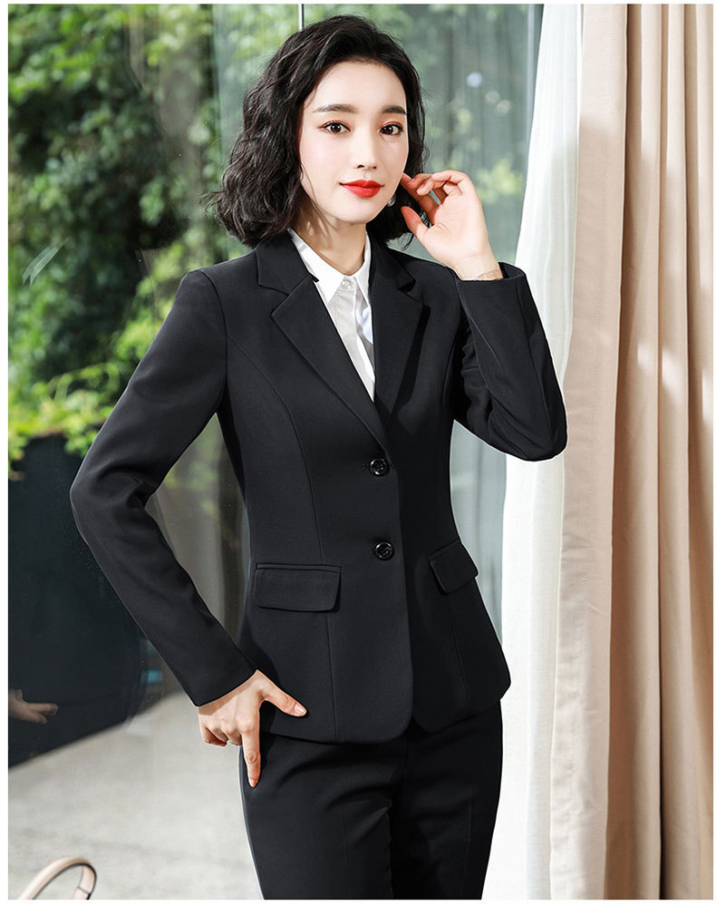 Bộ vest đen hai nút + váy ngắn + áo sơ mi trắng